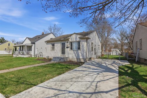 14717 Poplar St, Southgate, MI, 48195-2521 | Card Image