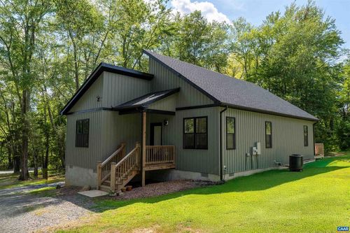 8026 Albevanna Spring Rd, Scottsville, VA, 24590-4196 | Card Image