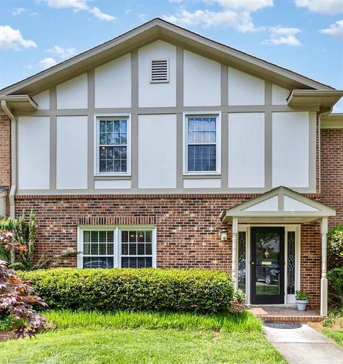 unit-b-15 Fountain Manor Dr, Greensboro, NC, 27405-8030 | Card Image