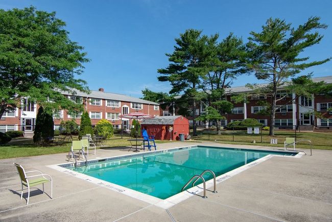 UNIT-10 - 1 Tara Dr, Condo with 1 bedrooms, 1 bathrooms and 1 parking in Weymouth MA | Image 15