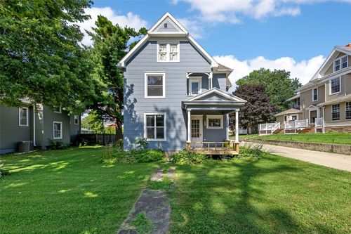 1806 8th Ave, Belle Plaine, IA, 52208-1209 | Card Image
