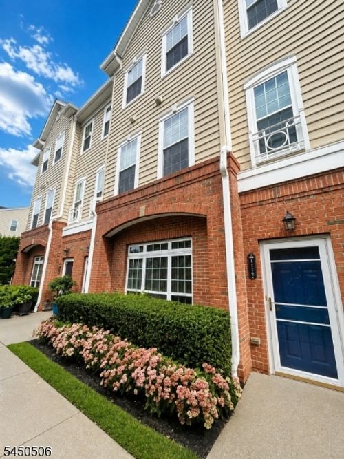 1112 Hamilton St, Belleville, NJ, 07109-5341 | Card Image