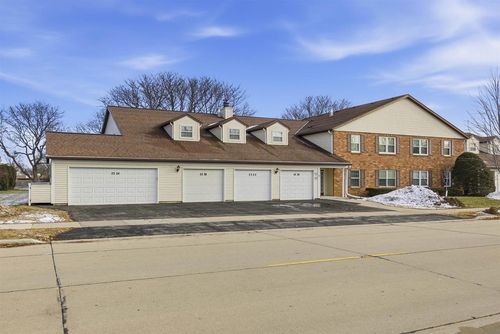 2324 Wisconsin Street, OSHKOSH, WI, 54901 | Card Image