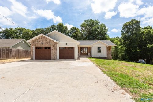402 Havenwood Ln, Rainbow City, AL, 35906-6348 | Card Image