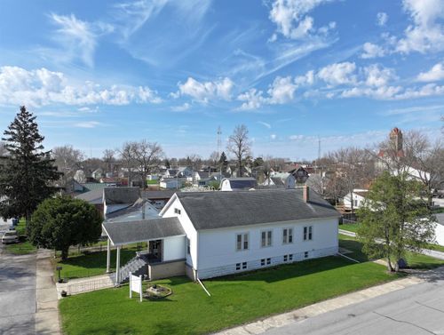 207 N Prettyman St, Knox, IN, 46534-1244 | Card Image