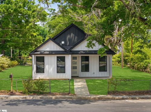 223 Oak Street, Clinton, SC, 29640 | Card Image