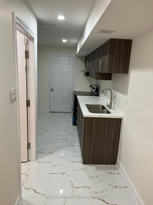BSMT - 10 Brent Stephens Way, House attached with 2 bedrooms, 1 bathrooms and 1 parking in Brampton ON | Image 13