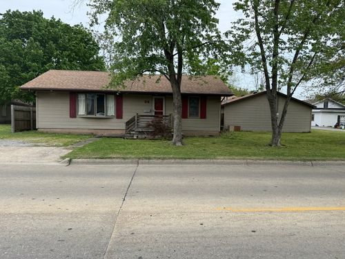 24 W Sloan St, Harrisburg, IL, 62946-2240 | Card Image
