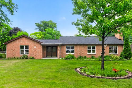 21 S Elmhurst Rd, Prospect Heights, IL, 60070-2515 | Card Image