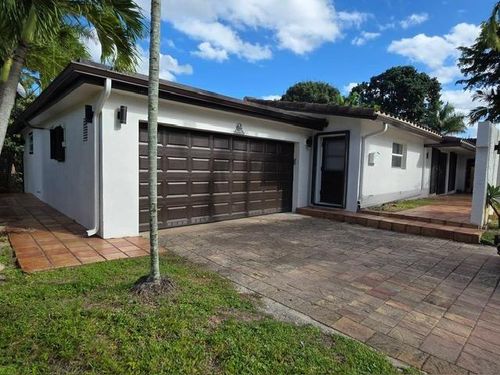 690 Nw 68th Ave, Plantation, FL, 33317-1737 | Card Image