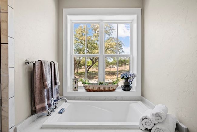 792 Langes Mill Rd, Home with 3 bedrooms, 3 bathrooms and null parking in Doss TX | Image 37