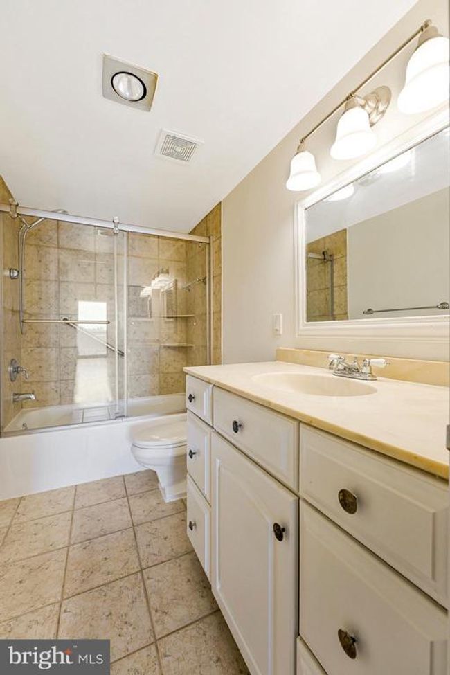 APT-903 - 1800 Old Meadow Rd, Condo with 2 bedrooms, 2 bathrooms and null parking in MCLEAN VA | Image 19