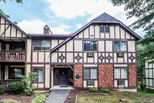 2-2 Essex Ct, Brookfield, CT, 06804-2716 | Card Image