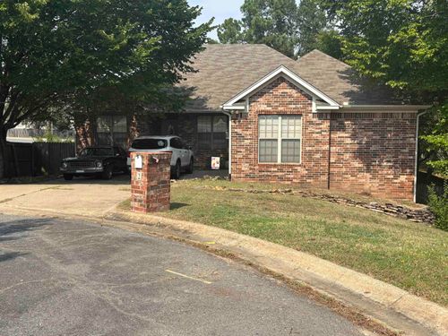 2 Bishop Ct, Maumelle, AR, 72113-6200 | Card Image