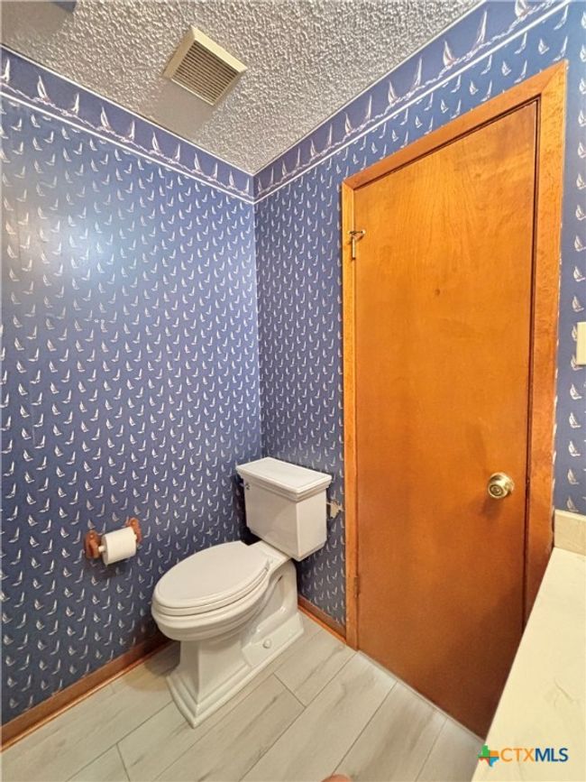 13 Pirates Cv, Condo with 3 bedrooms, 3 bathrooms and null parking in Port O Connor TX | Image 26