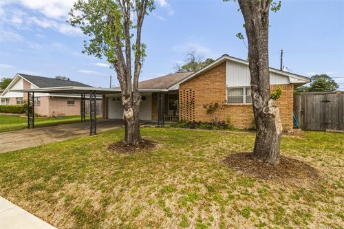 1605 Marlock Ln, Pasadena, TX, 77502-3150 | Card Image