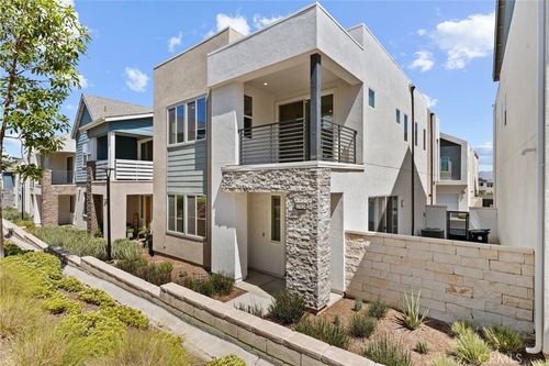 27124 Purple Sage Ct, Valencia, CA, 91381-2168 | Card Image