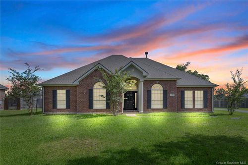 1760 Hollow Cove Ln, Lake Charles, LA, 70611-5155 | Card Image