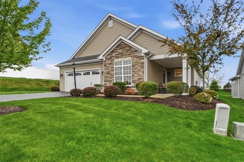 401 Northview Dr, Harmony, PA, 16037-8043 | Card Image