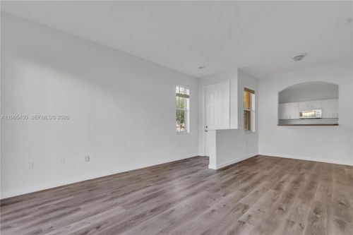 963-963 Ne 42nd Ter, Homestead, FL, 33033-6617 | Card Image