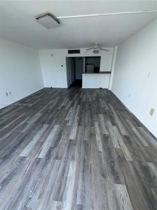 605-1470 Ne 125th Ter, North Miami, FL, 33161-5213 | Card Image