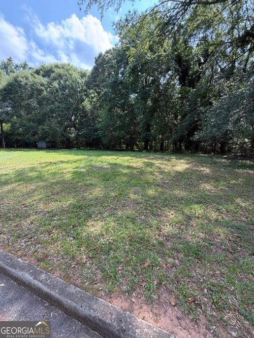 839 Beaver Run Rd, Stone Mountain, GA, 30083-3701 | Card Image