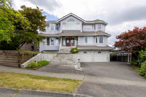 7995 Berkley Street, Burnaby, BC, V5E4G5 | Card Image