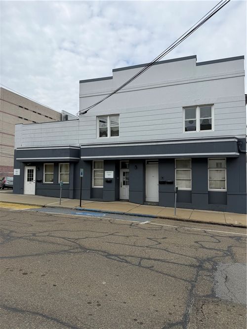 a-120 S Washington St, Butler, PA, 16001-5752 | Card Image