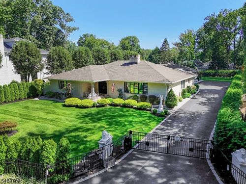 650 Riverside Dr, Cranford, NJ, 07016-1951 | Card Image