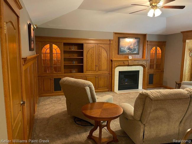 Family Room w Built in Entertainment Center. | Image 9