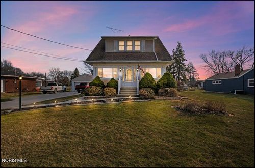 3440 Starr Ave, Oregon, OH, 43616-2430 | Card Image