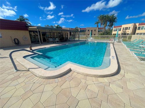 124 Dogwood Cir, SEMINOLE, FL, 33777-4811 | Card Image