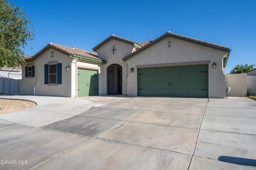 911 Valerie Lane, Tehachapi, CA, 93561 | Card Image