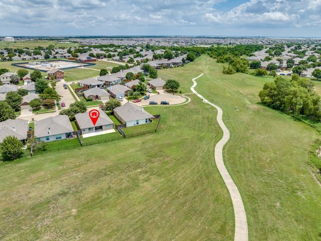 Access to walking trails out your backdoor | Image 29