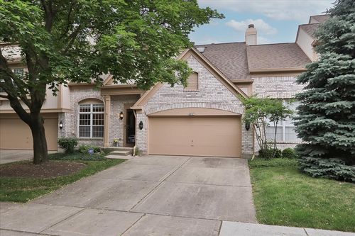 602 Cherbourg Dr, Buffalo Grove, IL, 60089-7717 | Card Image