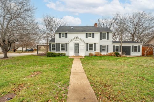 1101 Plum St, Graham, TX, 76450-3920 | Card Image
