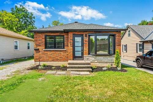 53 Collier Rd S, Thorold, ON, L2V3S9 | Card Image