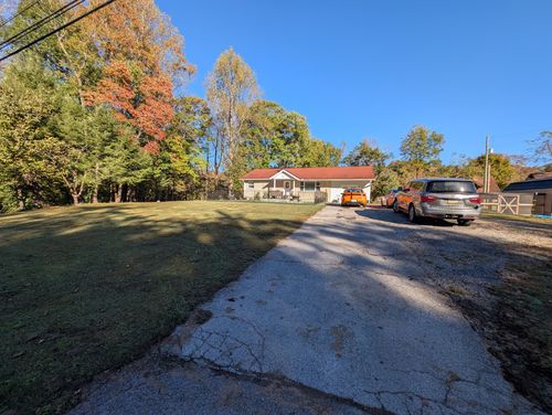 3909 E Parkway, Gatlinburg, TN, 37738-6211 | Card Image