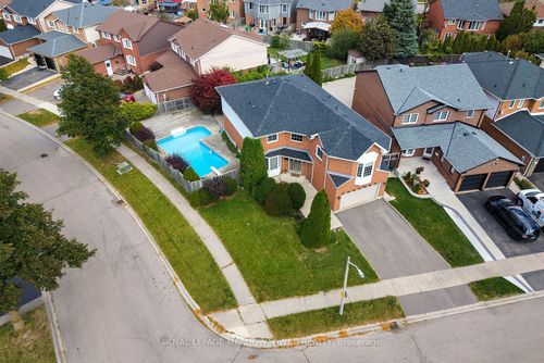 38 Mckillop Crt, Brampton, ON, L6Y3J2 | Card Image