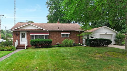 624 Helena St, Dowagiac, MI, 49047-1511 | Card Image