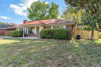 310 Evergreen Dr, House other with 3 bedrooms, 2 bathrooms and 1 parking in Mary Esther FL | Image 2