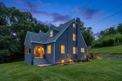 118 E Virginia Ave, Vinton, VA, 24179-3402 | Card Image
