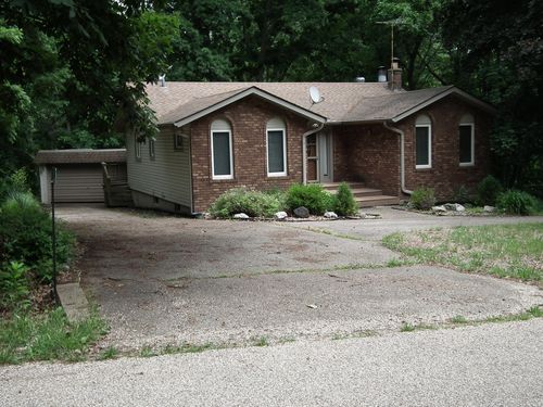 18 Sheridan Dr, Putnam, IL, 61560-9516 | Card Image