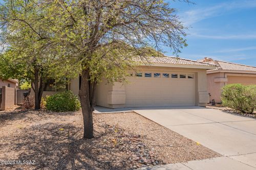 10384 E Ravenswood St, Tucson, AZ, 85747-5956 | Card Image