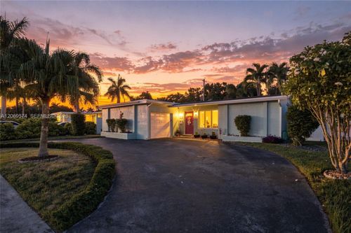 2250 Nw 81st Avenue, Sunrise, FL, 33322 | Card Image