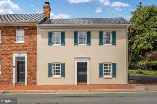 222 W Market St, LEESBURG, VA, 20176-2709 | Card Image