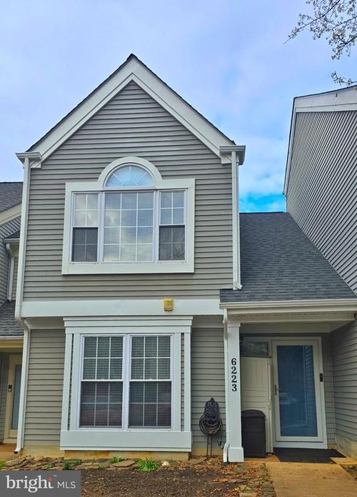 6223 Stonepath Cir, CENTREVILLE, VA, 20120-3409 | Card Image