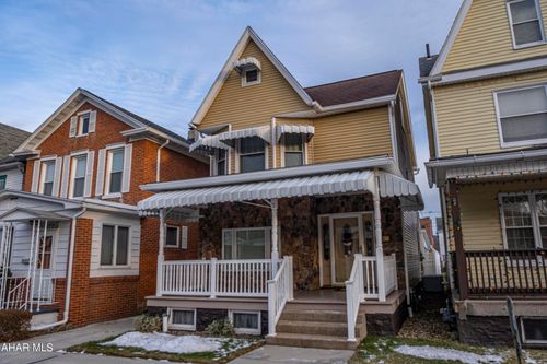 2717 Maple Ave, Altoona, PA, 16601-1739 | Card Image