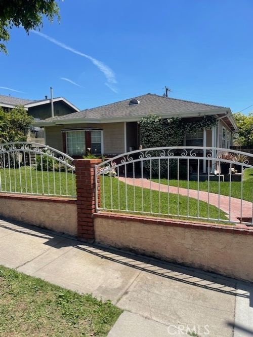 900 Alpha St, Inglewood, CA, 90302-1408 | Card Image