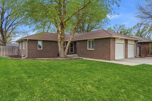 1615 N Holland Ln, Wichita, KS, 67212-1572 | Card Image